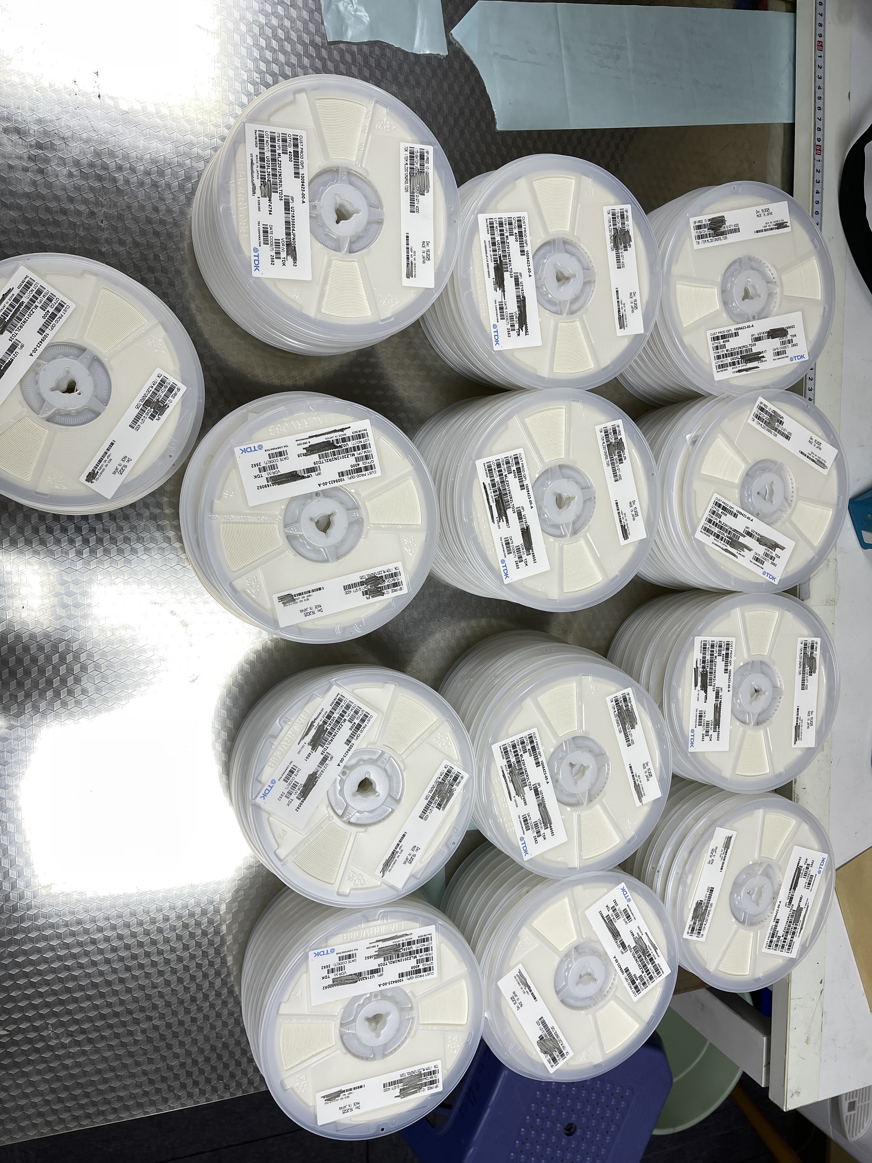 TDK MLZ2012N2R2LTD25 - product and label photo 40